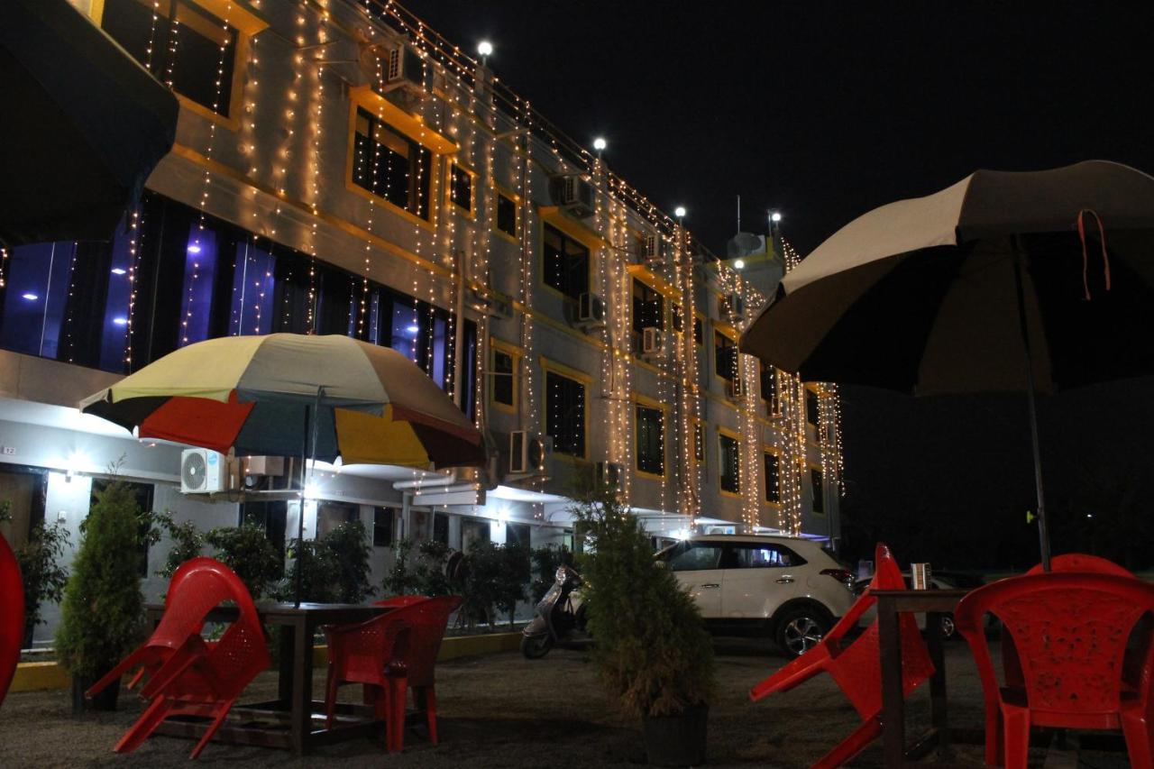Hotel Silver Resort Daman Exteriér fotografie